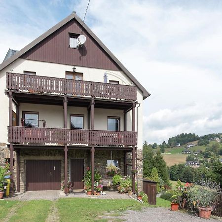 Cozy Apartment In Ore Mountains With Balcony Breitenbrunn  Buitenkant foto