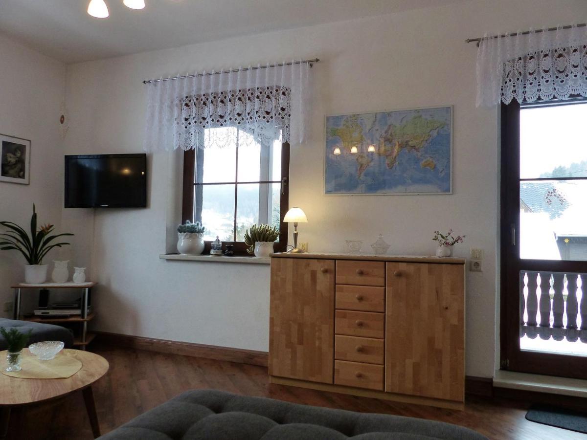 Cozy Apartment In Ore Mountains With Balcony Breitenbrunn  Kamer foto