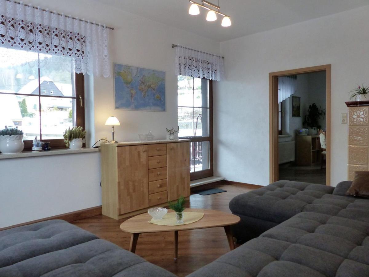 Cozy Apartment In Ore Mountains With Balcony Breitenbrunn  Kamer foto