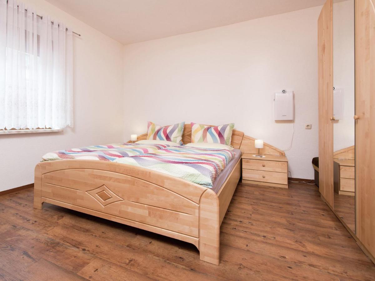 Cozy Apartment In Ore Mountains With Balcony Breitenbrunn  Buitenkant foto