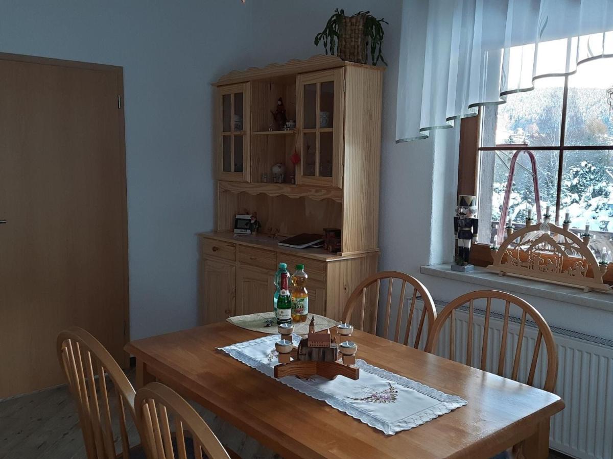 Cozy Apartment In Ore Mountains With Balcony Breitenbrunn  Buitenkant foto